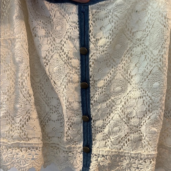 Rue21 White and Blue Buttoned Crop Camisole - Picture 3 of 4